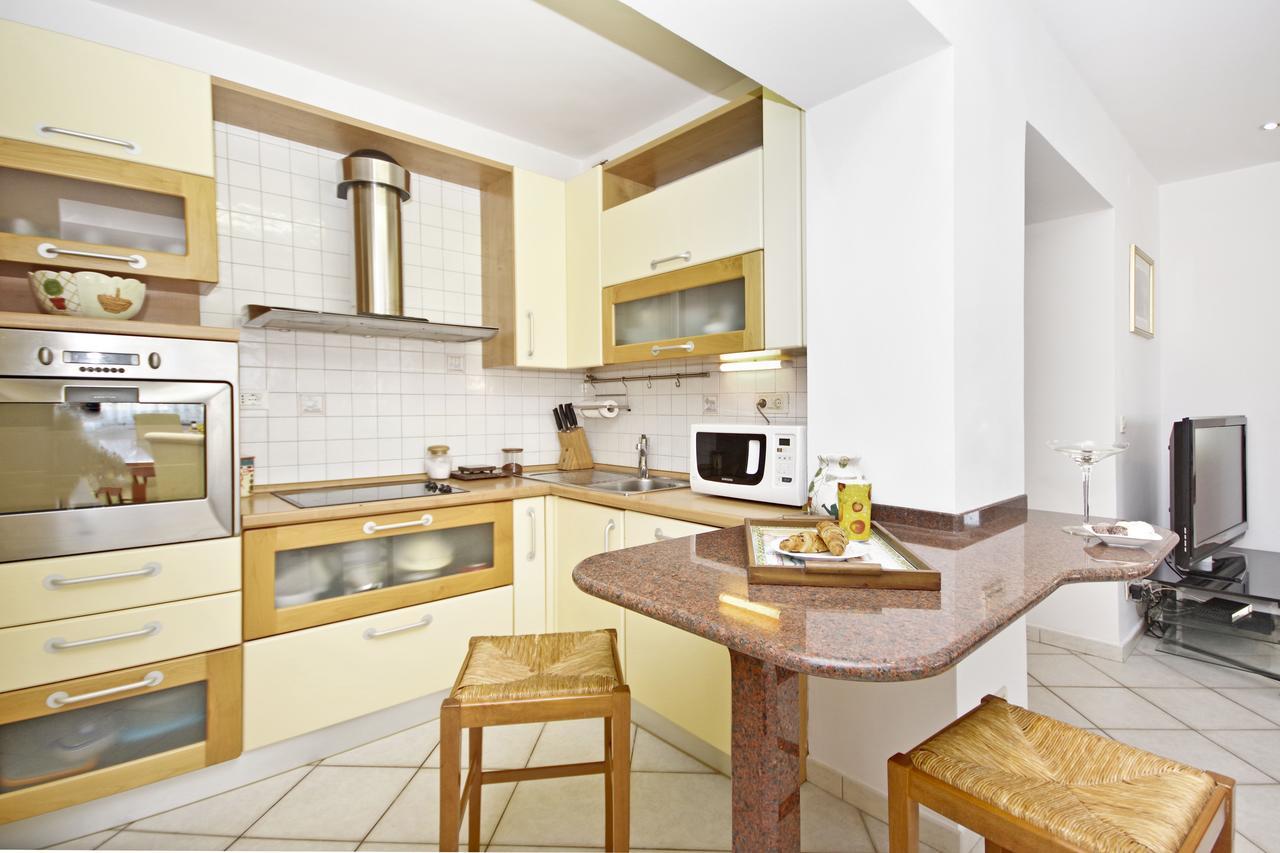 D & J Apartment สปลิท ภายนอก รูปภาพ