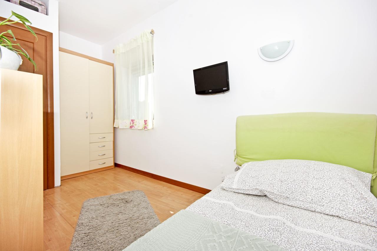D & J Apartment สปลิท ภายนอก รูปภาพ